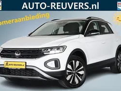 Wit Gebruikt 2023 VW T-Roc Move SUV | € 25.900 (Eerlijke prijs)