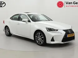 Wit Gebruikt 2019 Lexus IS300h Business Edition Sedan | € 27.999 (Eerlijke prijs)