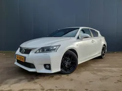 Wit Gebruikt 2013 Lexus CT200h Sport Line Hatchback | € 10.900 (Eerlijke prijs)