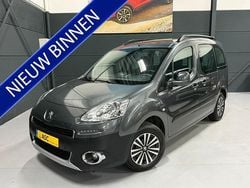 Grijs (metallic) Gebruikt 2015 Peugeot Partner Tepee MPV | € 19.950