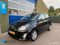 Zwart Gebruikt 2010 Renault Twingo Authentique Hatchback | € 3.399 (Eerlijke prijs)