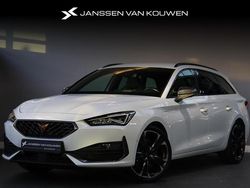Wit Gebruikt 2022 Cupra Leon VZ Stationwagen | € 25.890 (Eerlijke prijs)