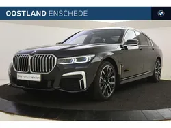 Zwart, metallic lak Gebruikt 2021 BMW 745 Executive Sedan | € 64.950 (Eerlijke prijs)