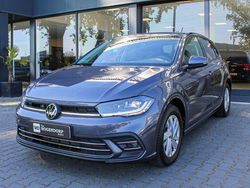 Grijs, metallic lak Gebruikt 2023 VW Polo Business Hatchback | € 25.950 (Eerlijke prijs)