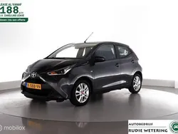 Grijs Gebruikt 2021 Toyota Aygo X-play Hatchback | € 11.450 (Eerlijke prijs)