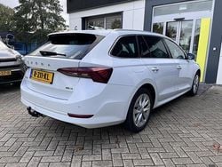 Wit Gebruikt 2021 Skoda Octavia Business Line Stationwagen | € 21.795 (Goede deal)