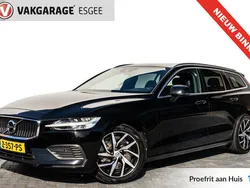 Zwart Gebruikt 2020 Volvo V60 Momentum Stationwagen | € 30.740 (Goede deal)