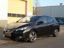 Zwart, metallic lak Gebruikt 2018 Nissan Leaf Tekna Hatchback | € 11.950 (Iets duurder)