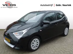 Zwart Gebruikt 2021 Toyota Aygo X-play Hatchback | € 13.500 (Iets duurder)
