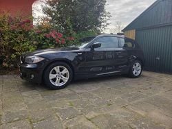 Zwart Gebruikt 2010 BMW 116 Hatchback | € 7.000