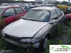 Grijs Gebruikt 1996 Opel Vectra Sedan | € 450