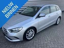 Grijs Gebruikt 2019 Mercedes B180 MPV | € 21.990 (Super prijs)