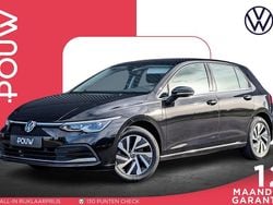 Zwart Gebruikt 2022 VW Golf VIII Style Hatchback | € 26.900 (Goede deal)