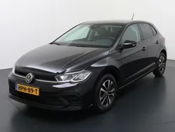 Zwart Gebruikt 2022 VW Polo Highline Hatchback | € 19.995 (Eerlijke prijs)