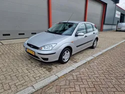 Grijs Gebruikt 2003 Ford Focus Hatchback | € 999 (Eerlijke prijs)