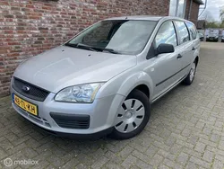 Grijs Gebruikt 2006 Ford Focus Trend Stationwagen | € 1.850 (Eerlijke prijs)