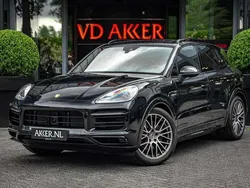 Zwart Gebruikt 2023 Porsche Cayenne Platinum Edition SUV | € 99.880 (Iets duurder)