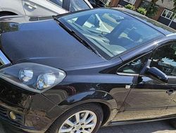 Zwart Gebruikt 2008 Opel Zafira Executive MPV | € 3.000 (Eerlijke prijs)