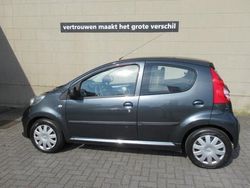 Grijs Gebruikt 2005 Peugeot 107 Hatchback | € 3.300