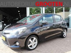 Zwart Gebruikt 2012 Toyota Yaris Hybrid Hatchback | € 9.688 (Eerlijke prijs)