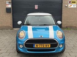 Blauw Gebruikt 2015 Mini ONE Business Hatchback | € 8.950 (Goede deal)