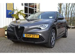 Grijs Gebruikt 2020 Alfa Romeo Stelvio Super SUV | € 32.950 (Iets duurder)