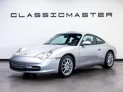 Zilver, metallic lak Gebruikt 2002 Porsche 911 Carrera Coupé | € 37.996