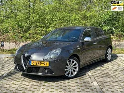 Grijs Gebruikt 2013 Alfa Romeo Giulietta Distinctive Hatchback | € 7.999 (Eerlijke prijs)