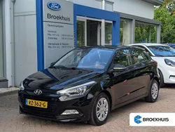 Zwart, metallic lak Gebruikt 2018 Hyundai i20 Comfort Hatchback | € 12.700 (Eerlijke prijs)