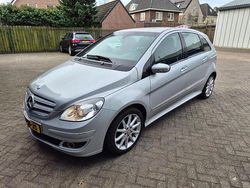 Grijs Gebruikt 2008 Mercedes B200 MPV | € 7.950