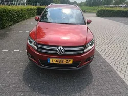 Rood Gebruikt 2013 VW Tiguan Sport SUV | € 9.750 (Eerlijke prijs)
