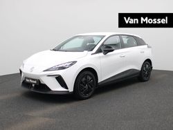 Wit Gebruikt 2023 MG MG4 EV Hatchback | € 19.495 (Eerlijke prijs)