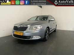 Grijs Gebruikt 2011 Skoda Superb Elegance Stationwagen | € 5.949 (Super prijs)