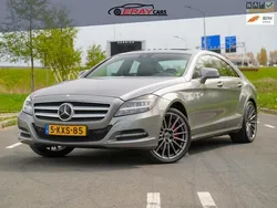 Grijs, metallic lak Gebruikt 2011 Mercedes CLS350 Sedan | € 17.999 (Eerlijke prijs)