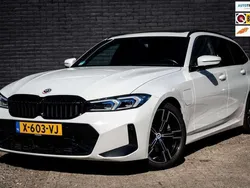 Wit Gebruikt 2022 BMW 330e M Sport Stationwagen | € 41.950 (Iets duurder)