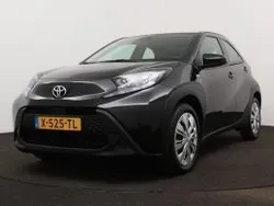 Zwart Gebruikt 2024 Toyota Aygo Play Hatchback | € 20.445 (Goede deal)