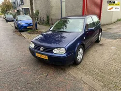 Blauw Gebruikt 2002 VW Golf IV Highline Hatchback | € 1.450 (Eerlijke prijs)