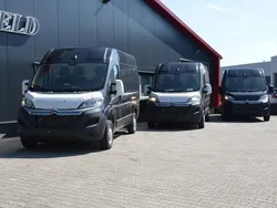 Zwart Gebruikt 2023 Citroën Jumper MPV | € 24.950 (Iets duurder)
