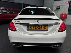 Wit (metallic) Gebruikt 2017 Mercedes C220 Sedan | € 19.950 (Goede deal)
