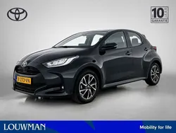 Donker zwart metallic Gebruikt 2024 Toyota Yaris Hatchback | € 21.845 (Eerlijke prijs)