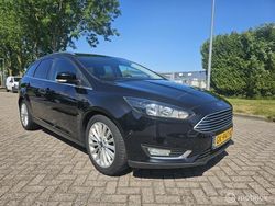 Zwart Gebruikt 2015 Ford Focus Titanium Stationwagen | € 2.499 (Super prijs)