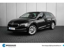 Zwart, metallic lak Nieuw 2024 Skoda Octavia Business Line Stationwagen | € 37.950 (Goede deal)