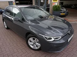 Grijs Gebruikt 2023 VW Golf VIII Business Hatchback | € 24.285 (Super prijs)