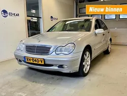 Grijs, metallic lak Gebruikt 2001 Mercedes C180 Classic Sedan | € 1.395 (Goede deal)