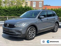 Grijs, metallic lak Gebruikt 2021 VW Tiguan Life SUV | € 32.940 (Goede deal)