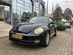 Zwart (metallic) Gebruikt 2016 VW Beetle Design Cabriolet | € 14.900 (Goede deal)