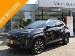 Zwart Gebruikt 2023 Toyota Yaris Cross Style SUV | € 27.740 (Goede deal)