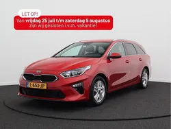 Rood, metallic lak Gebruikt 2021 Kia Ceed Sportswagon Stationwagen | € 16.900 (Eerlijke prijs)