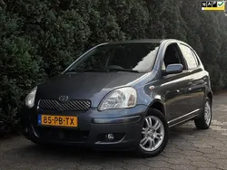 Blauw Gebruikt 2004 Toyota Yaris Hatchback | € 2.750 (Eerlijke prijs)