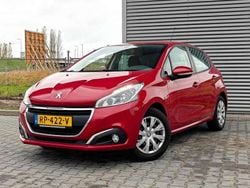 Rood Gebruikt 2018 Peugeot 208 Hatchback | € 5.250 (Goede deal)
